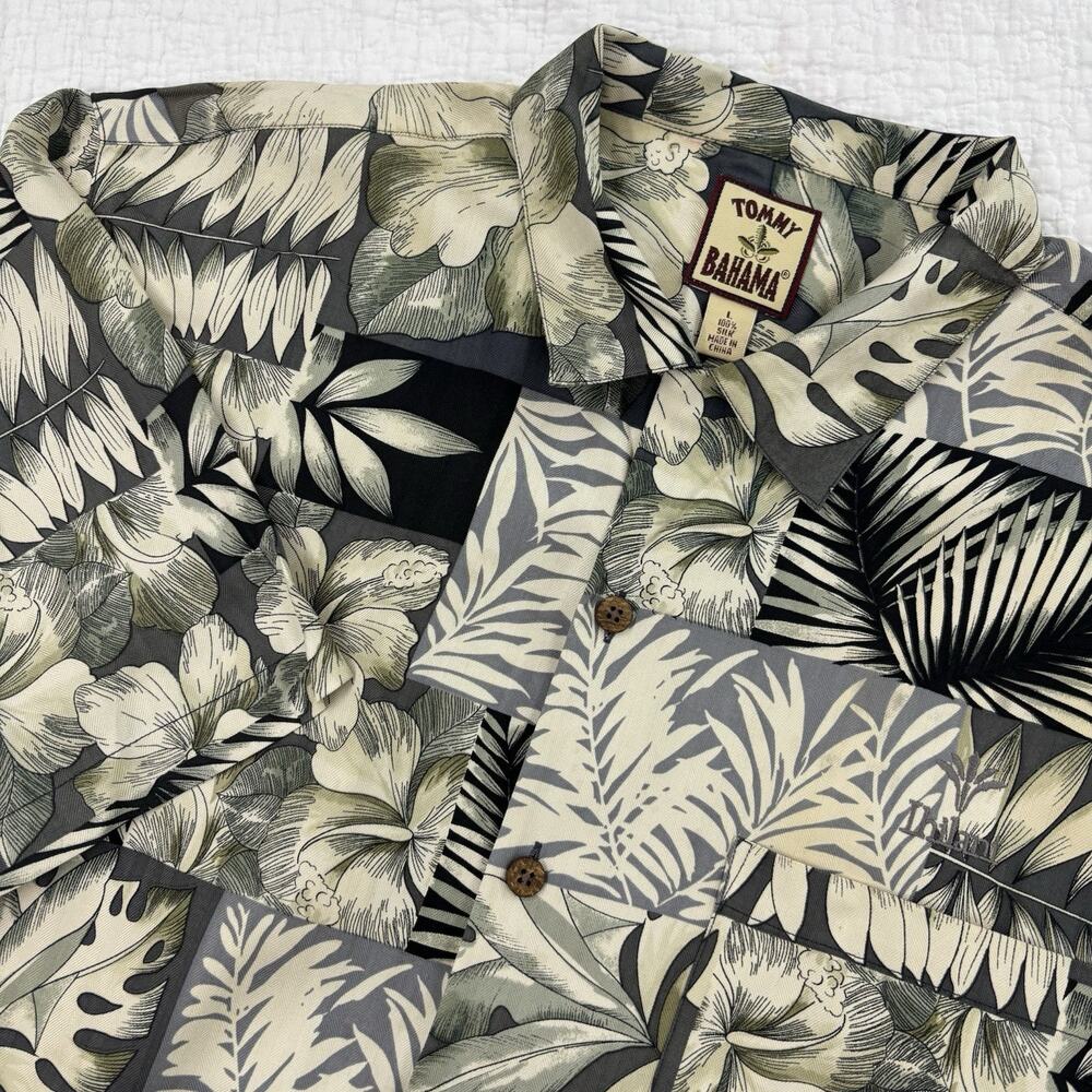 Vintage Tommy Bahama Silk Camp Shirt Mens Size Large Leaf Print Button Up